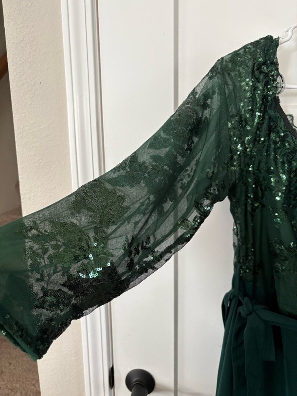 Stunning Dark Green Off-the-Shoulder Sequin Formal Gown, tag 3x, fits 2x. 18/20 - Picture 5 of 7
